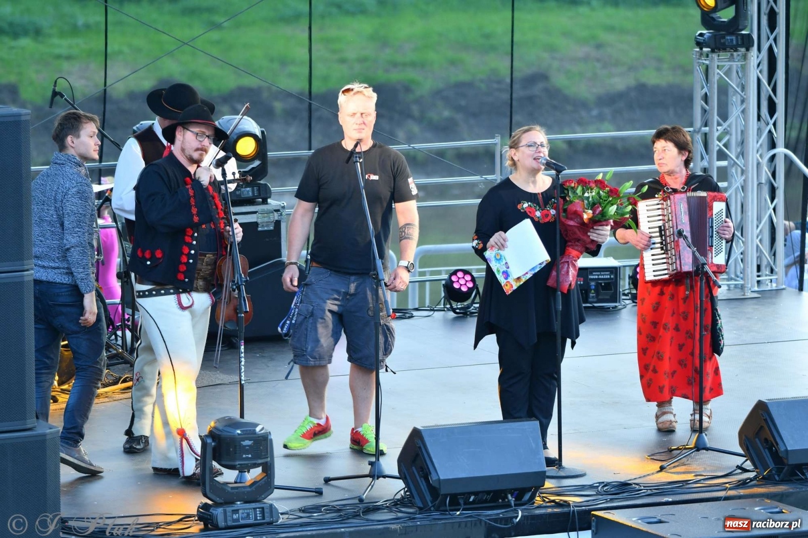 Zdjęcie w galerii na portalu naszraciborz.pl: Racibórz pożegnał na bulwarach lato [FOTO]  wiadomości z regionu