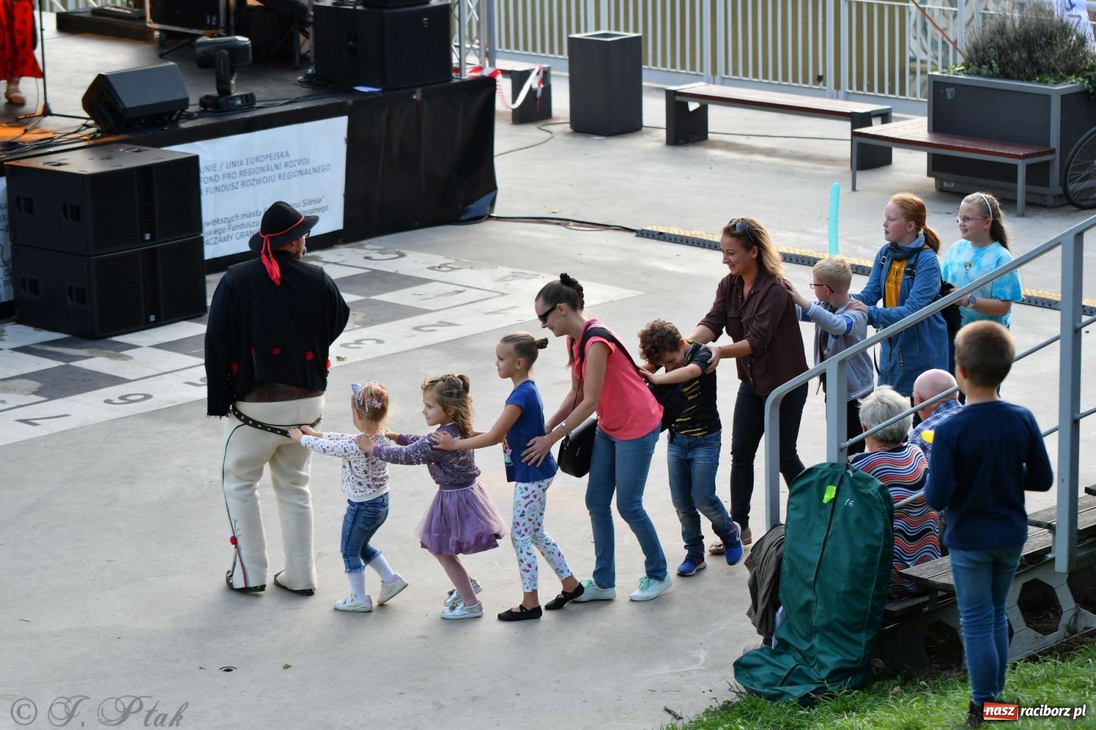 Zdjęcie w galerii na portalu naszraciborz.pl: Racibórz pożegnał na bulwarach lato [FOTO]  wiadomości z regionu