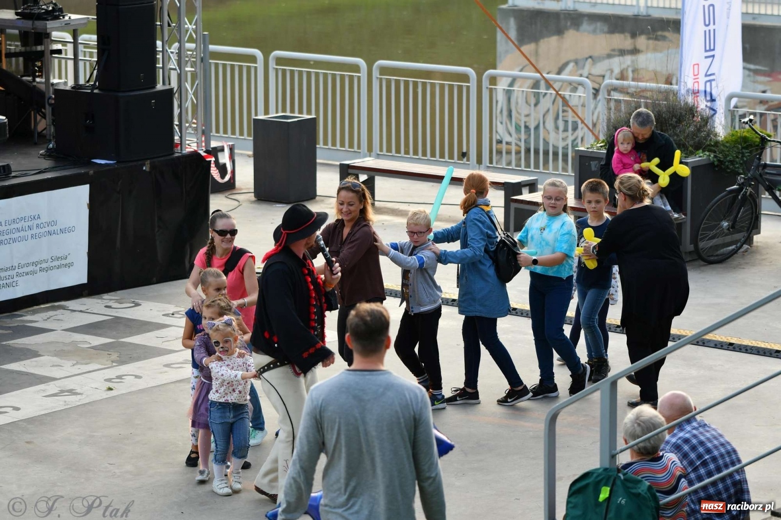 Zdjęcie w galerii na portalu naszraciborz.pl: Racibórz pożegnał na bulwarach lato [FOTO]  wiadomości z regionu