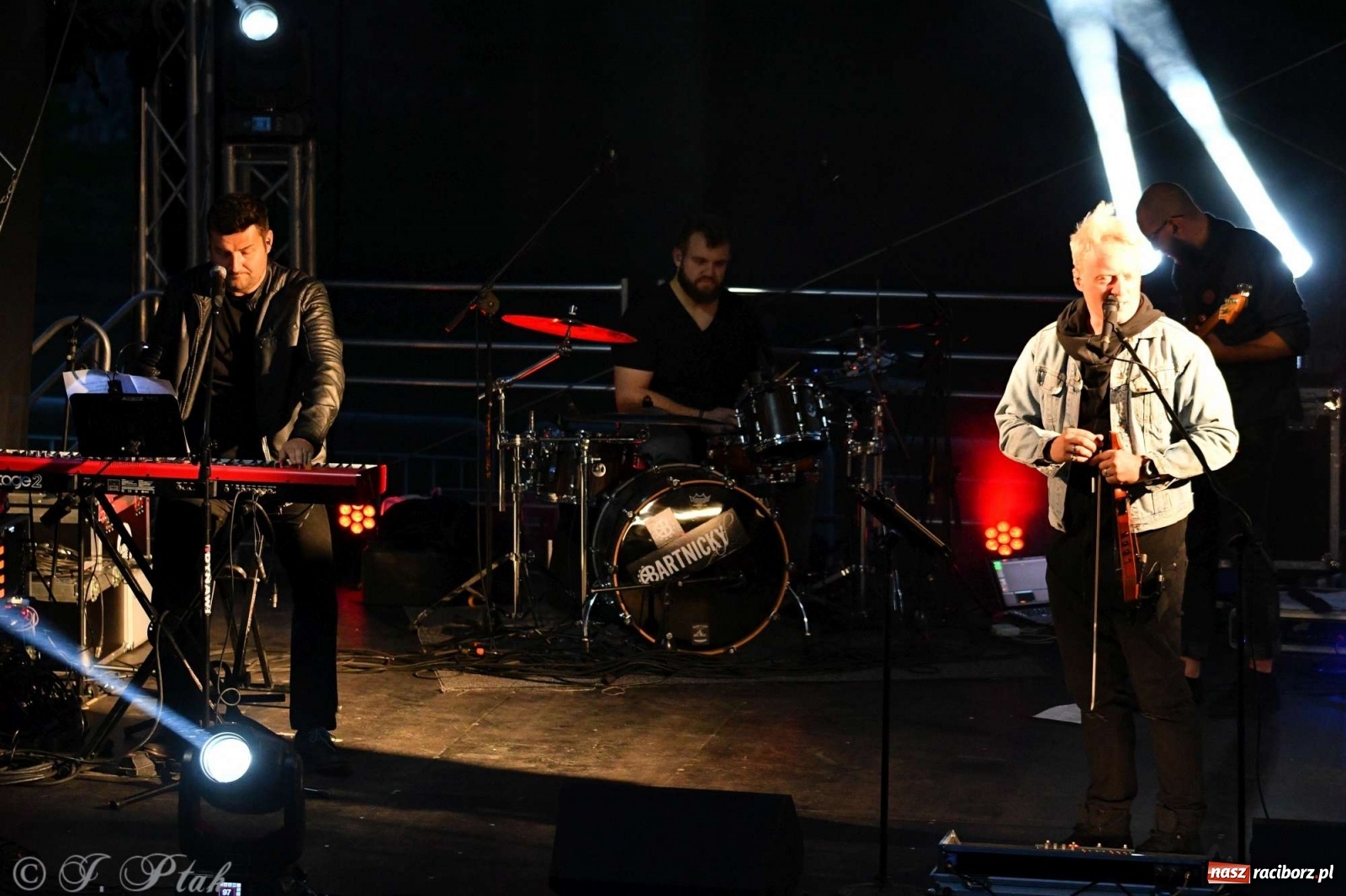 Zdjęcie w galerii na portalu naszraciborz.pl: Racibórz pożegnał na bulwarach lato [FOTO]  wiadomości z regionu