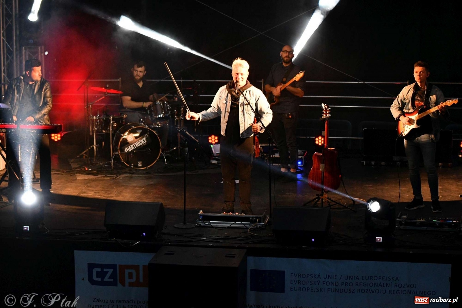 Zdjęcie w galerii na portalu naszraciborz.pl: Racibórz pożegnał na bulwarach lato [FOTO]  wiadomości z regionu