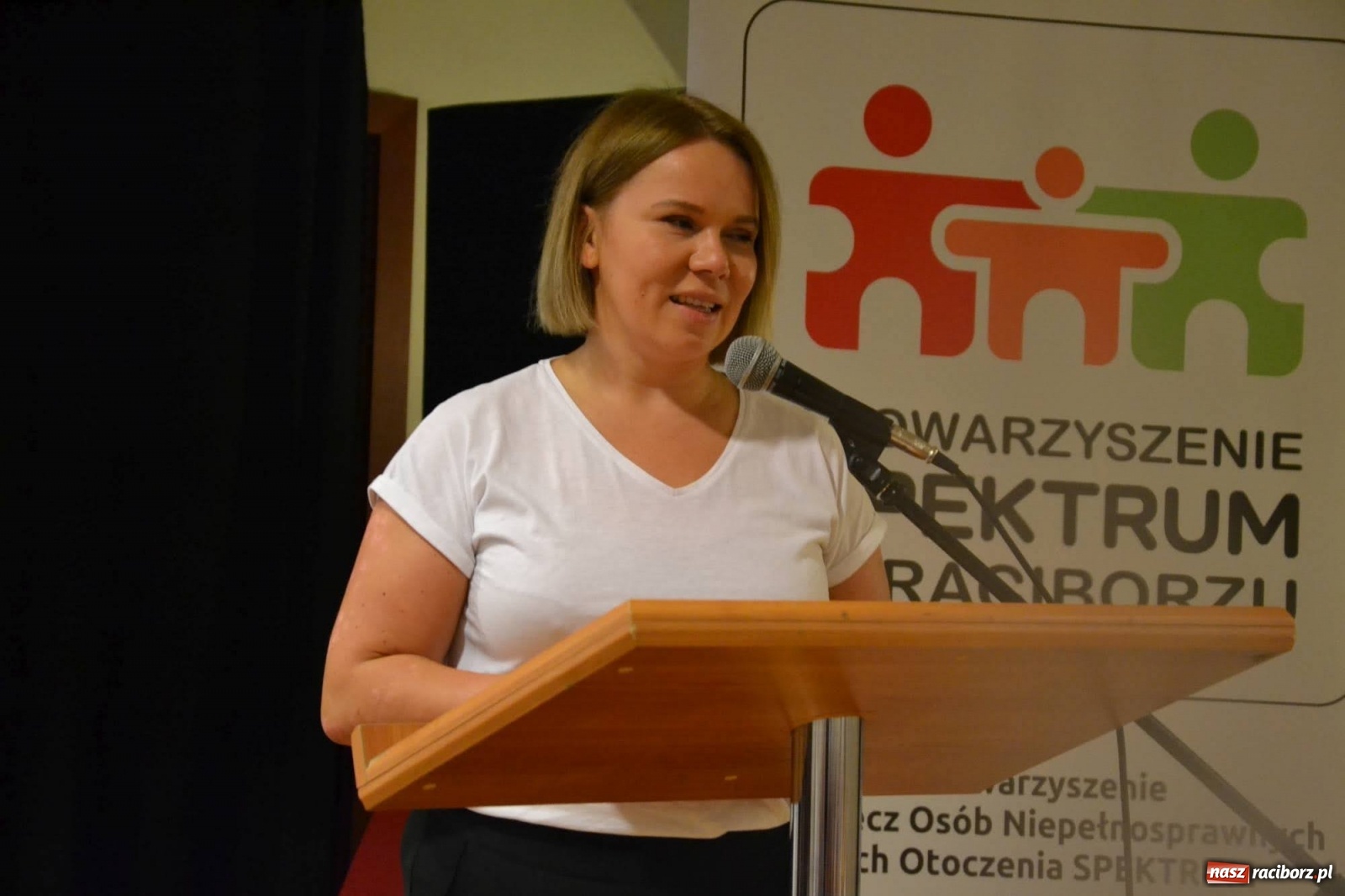 Zdjęcie w galerii na portalu naszraciborz.pl: Porozmawiajmy o autyzmie. Konferencja szkoleniowo-naukowa na zamku wiadomości z regionu