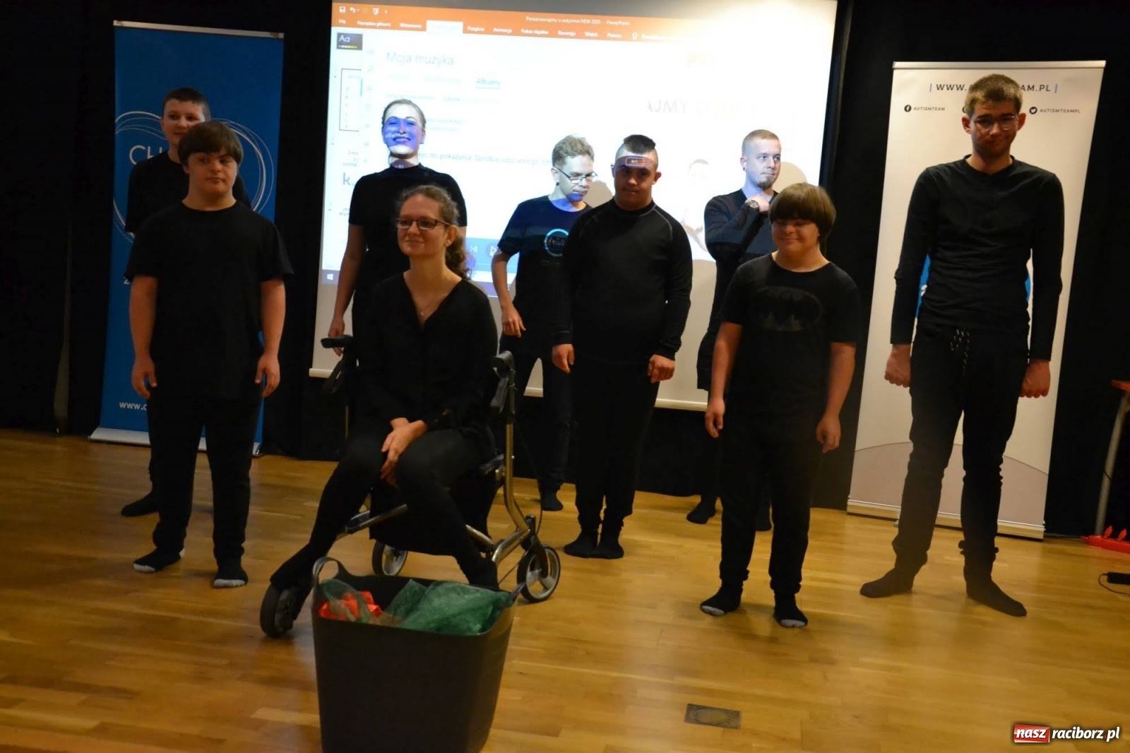 Zdjęcie w galerii na portalu naszraciborz.pl: Porozmawiajmy o autyzmie. Konferencja szkoleniowo-naukowa na zamku wiadomości z regionu