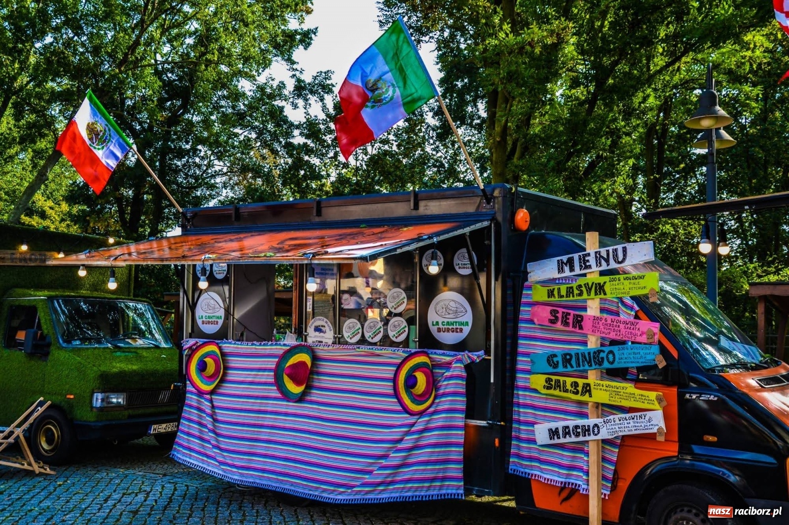 Zdjęcie w galerii na portalu naszraciborz.pl: Do Raciborza zjechały food trucki [FOTO] wiadomości z regionu