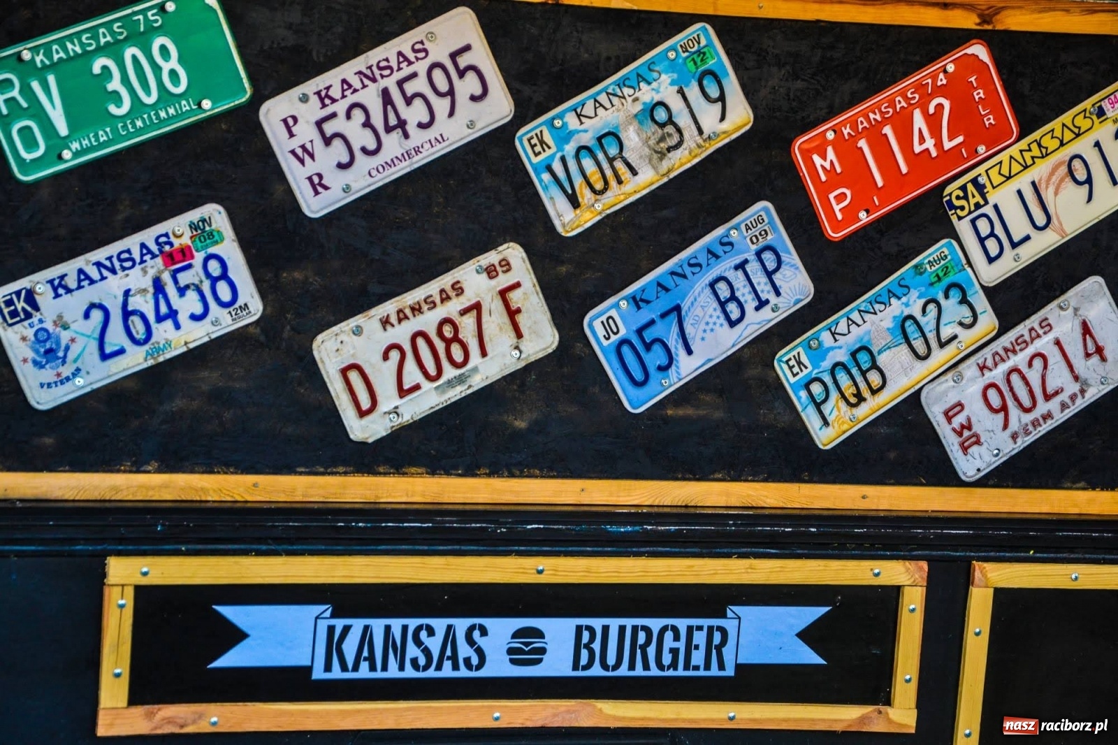 Zdjęcie w galerii na portalu naszraciborz.pl: Do Raciborza zjechały food trucki [FOTO] wiadomości z regionu