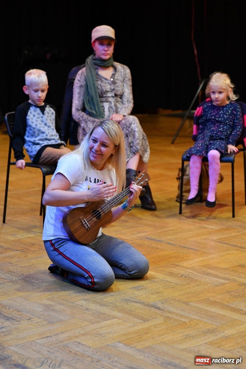 Zdjęcie w galerii na portalu naszraciborz.pl: RCK. Detektyw Nutka na tropie... melodii  wiadomości z regionu