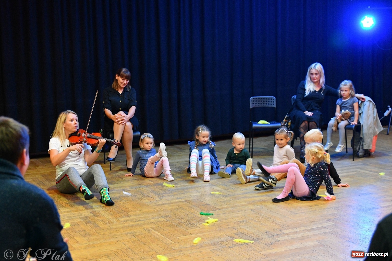 Zdjęcie w galerii na portalu naszraciborz.pl: RCK. Detektyw Nutka na tropie... melodii  wiadomości z regionu