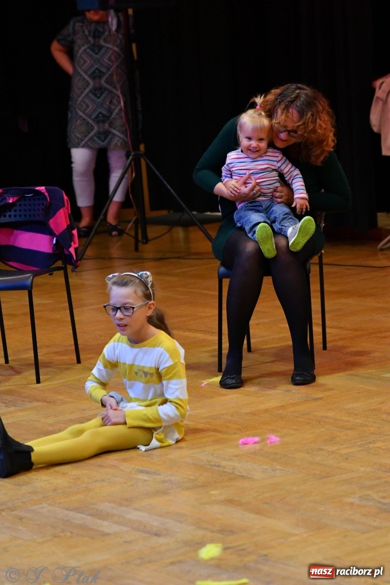 Zdjęcie w galerii na portalu naszraciborz.pl: RCK. Detektyw Nutka na tropie... melodii  wiadomości z regionu