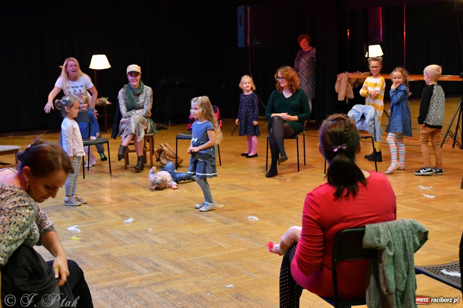 Zdjęcie w galerii na portalu naszraciborz.pl: RCK. Detektyw Nutka na tropie... melodii  wiadomości z regionu