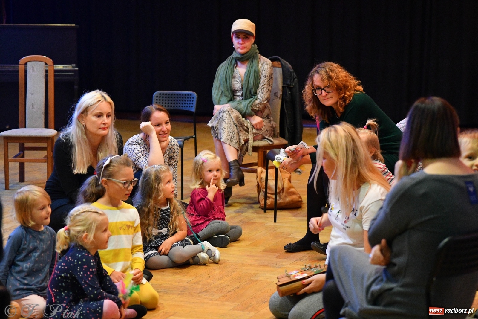 Zdjęcie w galerii na portalu naszraciborz.pl: RCK. Detektyw Nutka na tropie... melodii  wiadomości z regionu