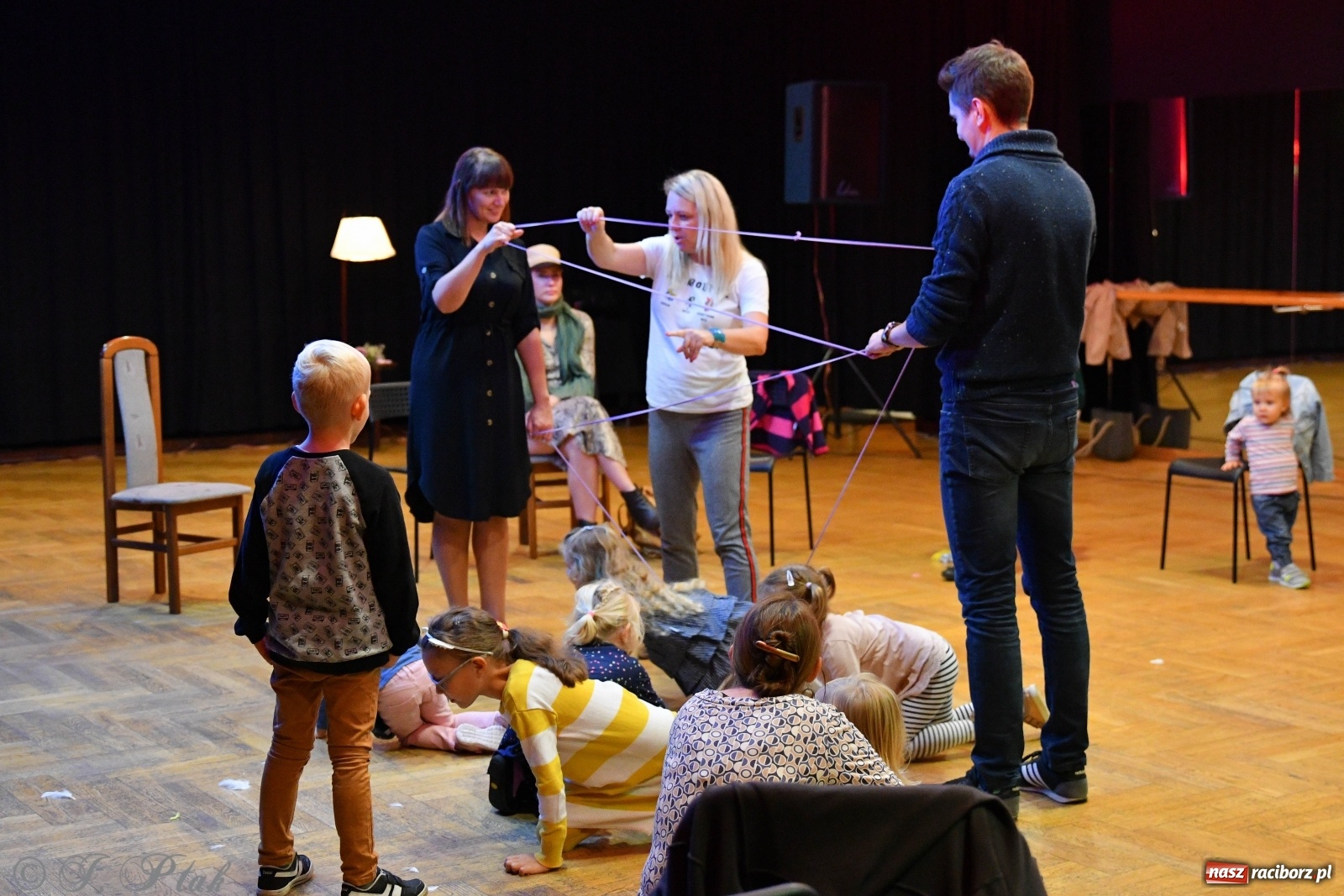Zdjęcie w galerii na portalu naszraciborz.pl: RCK. Detektyw Nutka na tropie... melodii  wiadomości z regionu