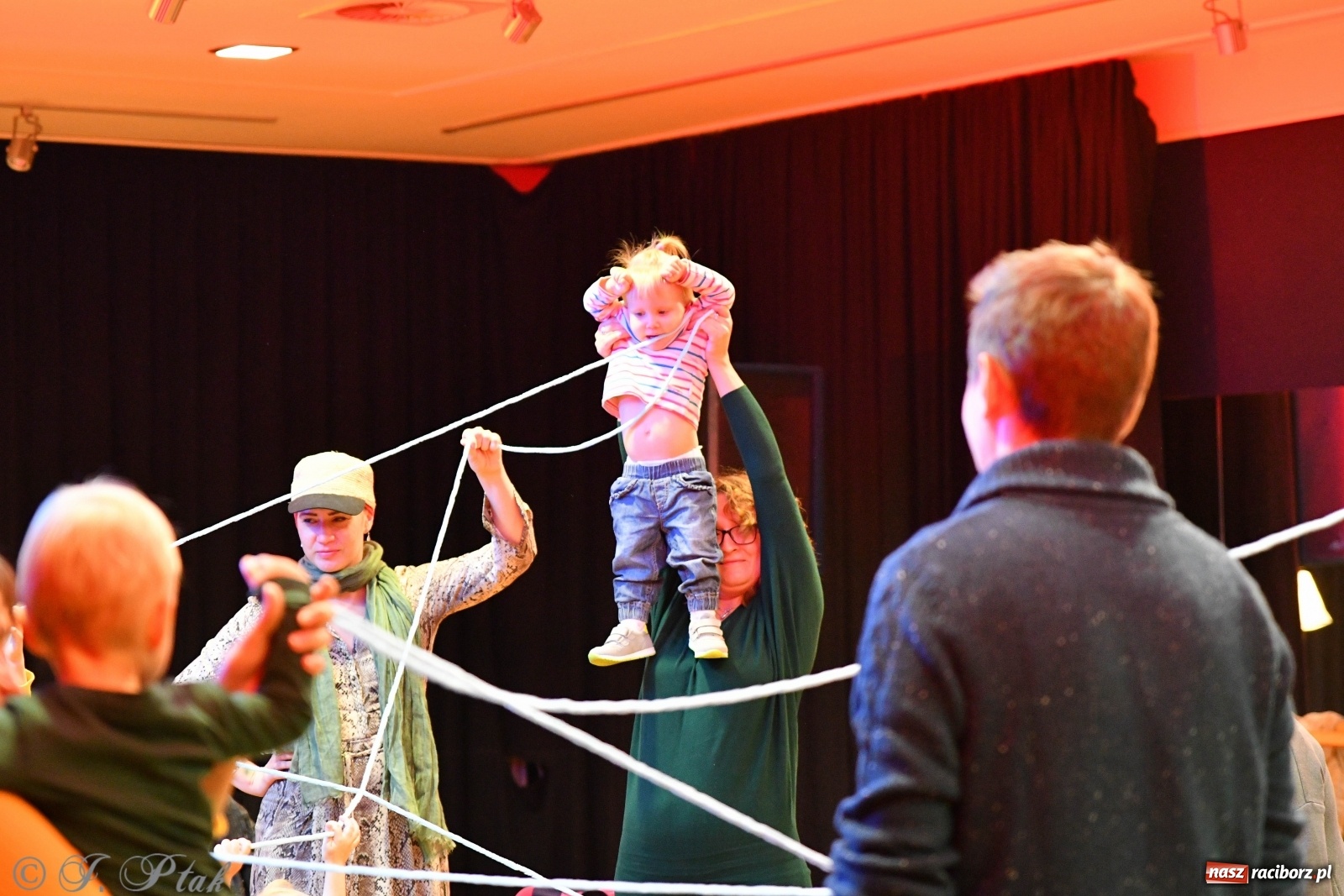 Zdjęcie w galerii na portalu naszraciborz.pl: RCK. Detektyw Nutka na tropie... melodii  wiadomości z regionu