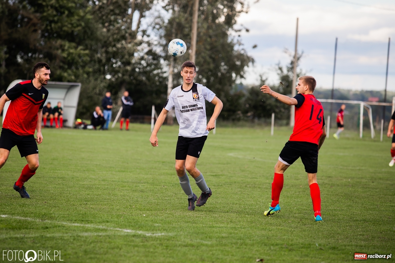 Zdjęcie w galerii na portalu naszraciborz.pl: Wyrównany bój Płomienia z Odrą [FOTO] wiadomości z regionu