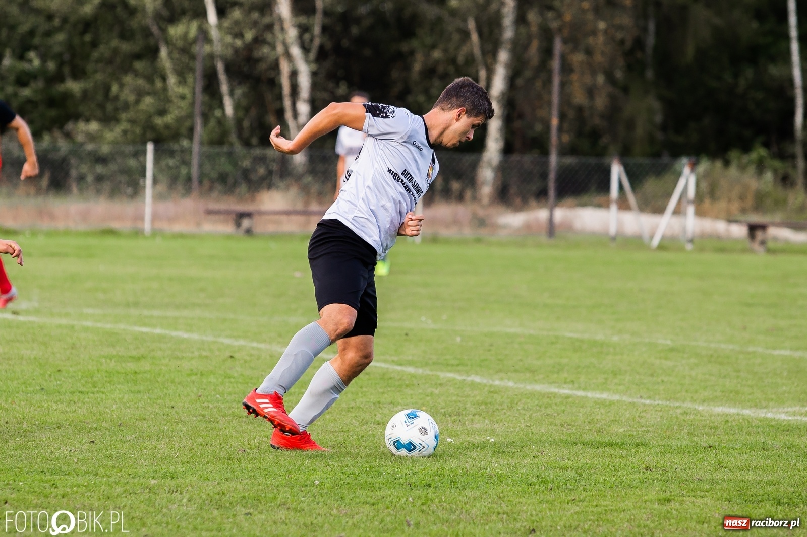 Zdjęcie w galerii na portalu naszraciborz.pl: Wyrównany bój Płomienia z Odrą [FOTO] wiadomości z regionu