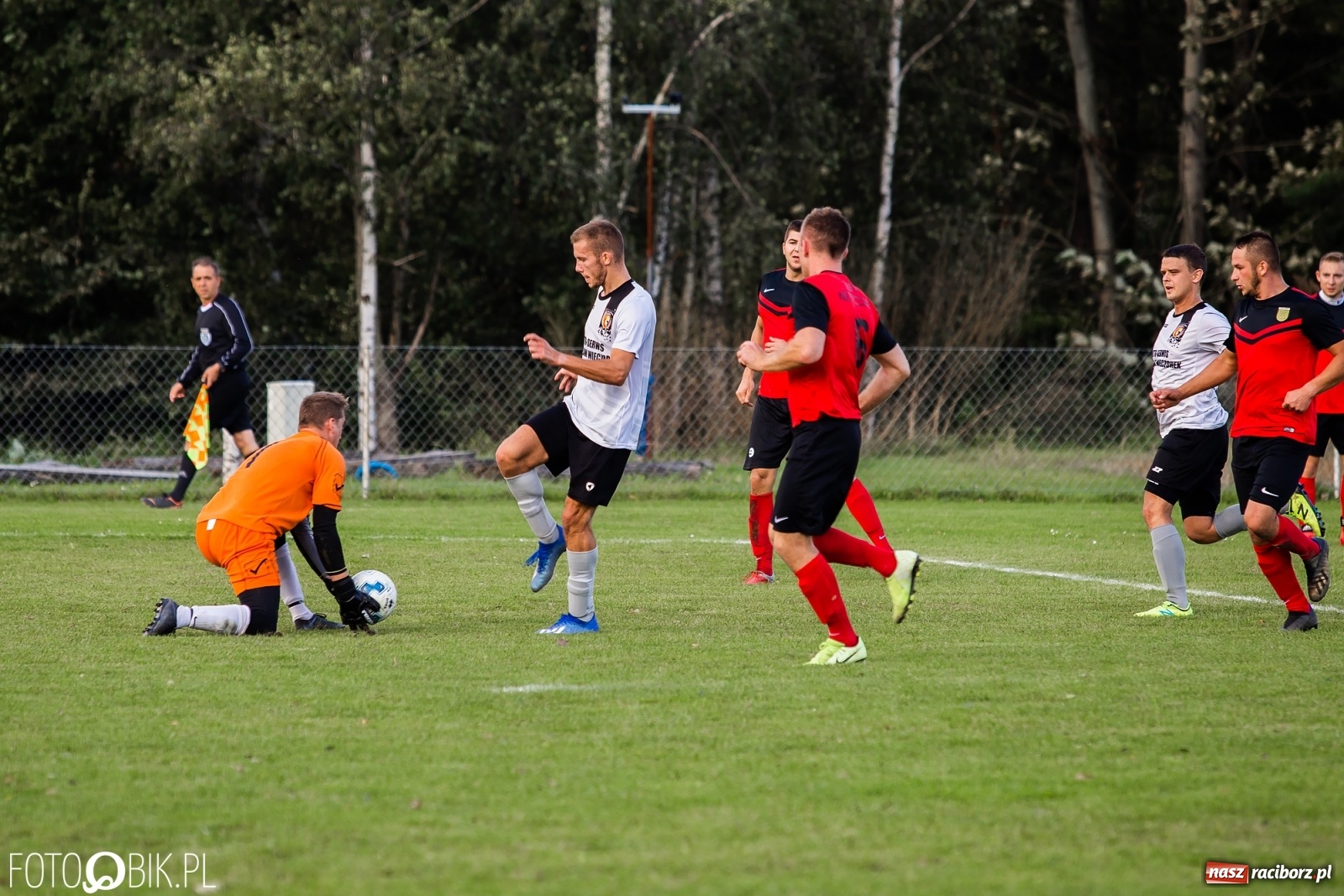 Zdjęcie w galerii na portalu naszraciborz.pl: Wyrównany bój Płomienia z Odrą [FOTO] wiadomości z regionu
