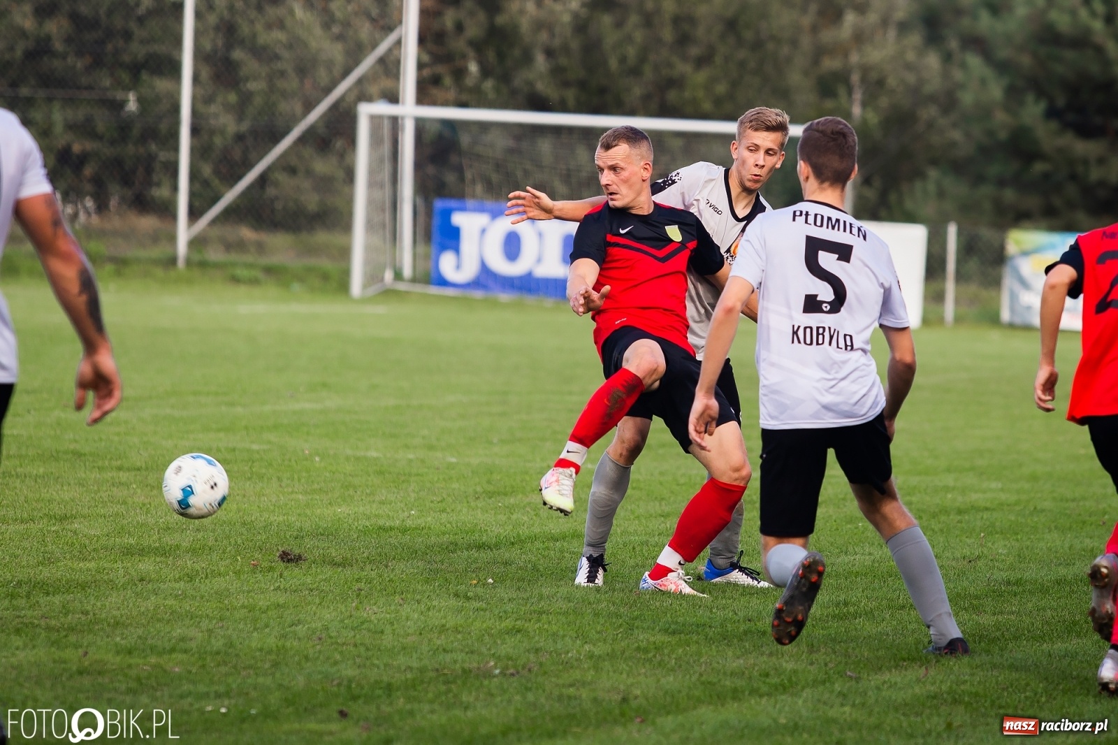 Zdjęcie w galerii na portalu naszraciborz.pl: Wyrównany bój Płomienia z Odrą [FOTO] wiadomości z regionu