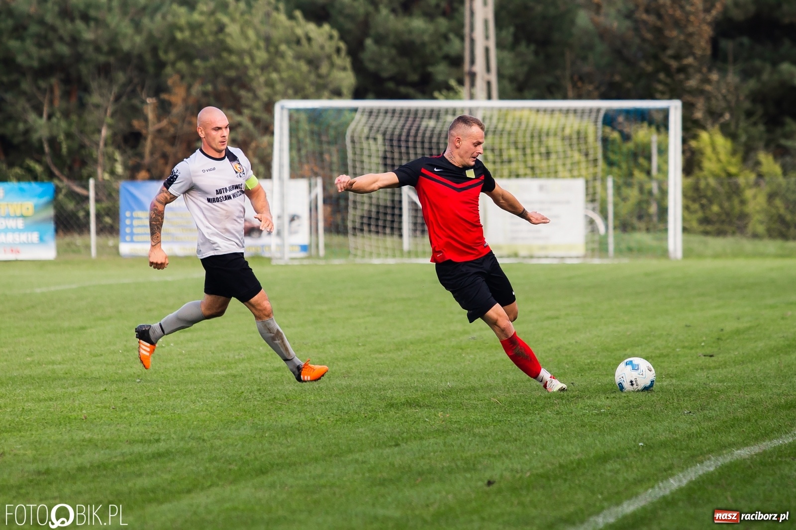 Zdjęcie w galerii na portalu naszraciborz.pl: Wyrównany bój Płomienia z Odrą [FOTO] wiadomości z regionu