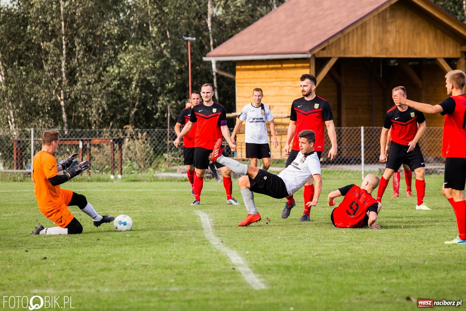 Zdjęcie w galerii na portalu naszraciborz.pl: Wyrównany bój Płomienia z Odrą [FOTO] wiadomości z regionu