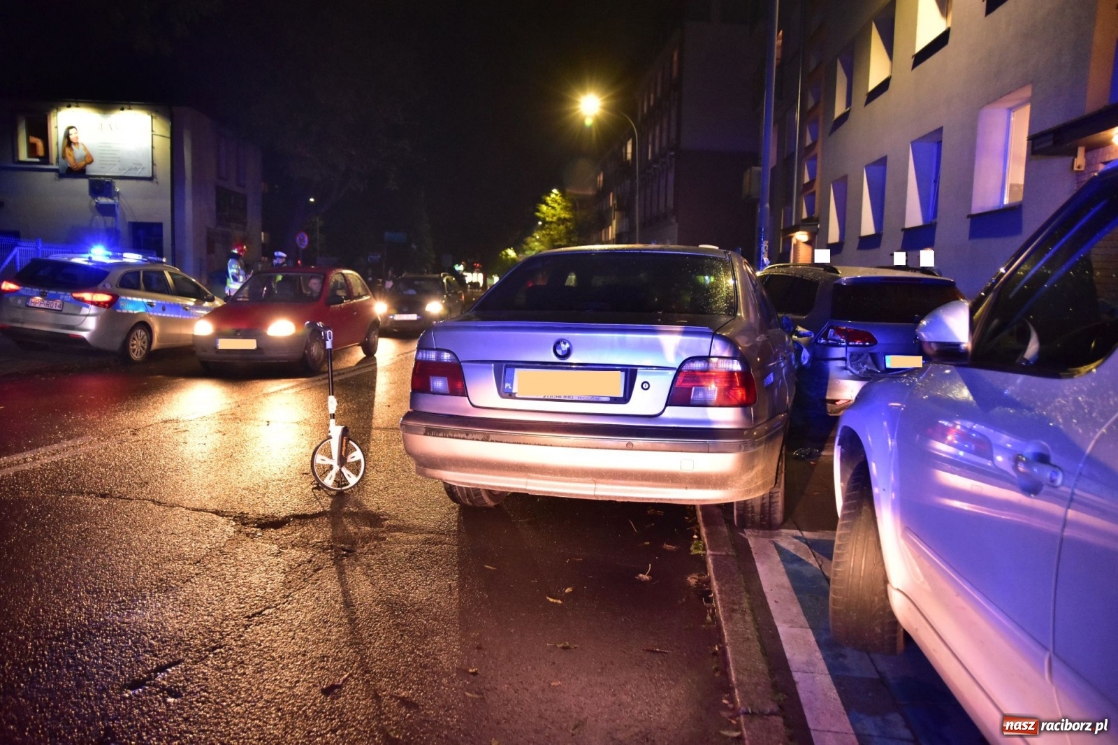 Zdjęcie w galerii na portalu naszraciborz.pl: Zderzenie na Ogrodowej. Sprawca zbiegł  wiadomości z regionu