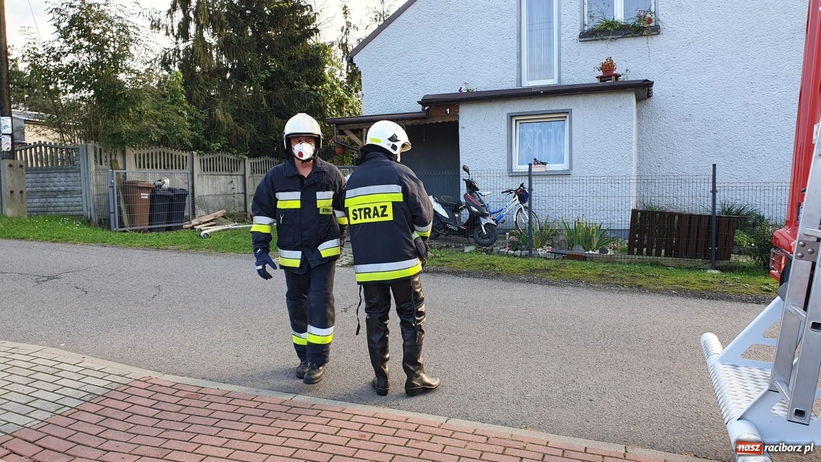 Zdjęcie w galerii na portalu naszraciborz.pl: Raport 998. Silny wiatr przysporzył pracy strażakom wiadomości z regionu