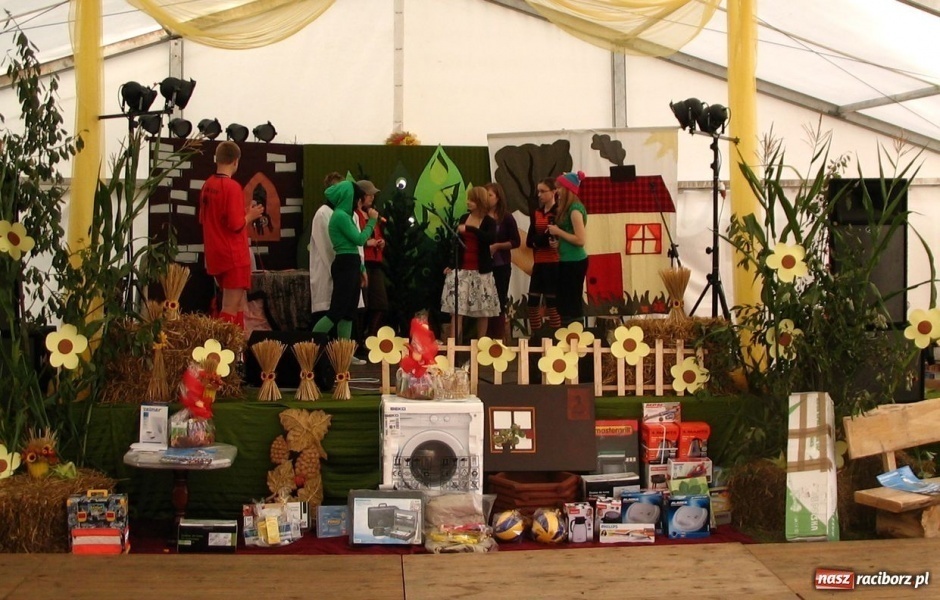 Zdjęcie w galerii na portalu naszraciborz.pl: Bawili się dwa dni i dwie noce wiadomości z regionu