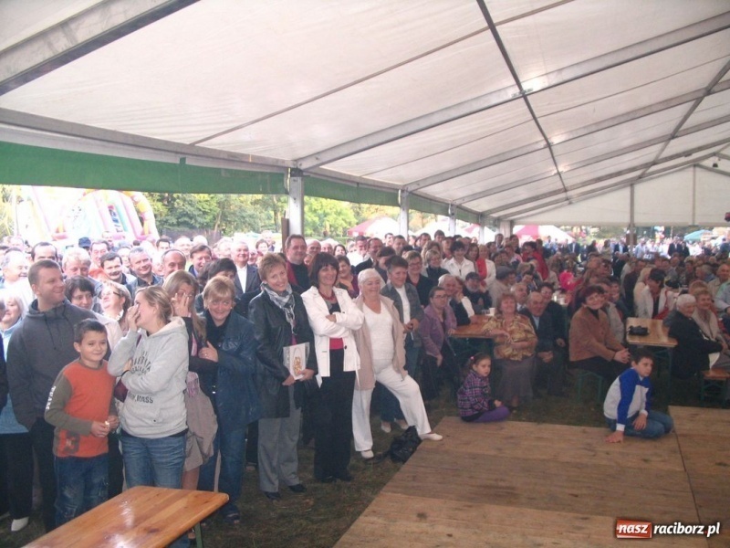 Zdjęcie w galerii na portalu naszraciborz.pl: Bawili się dwa dni i dwie noce wiadomości z regionu