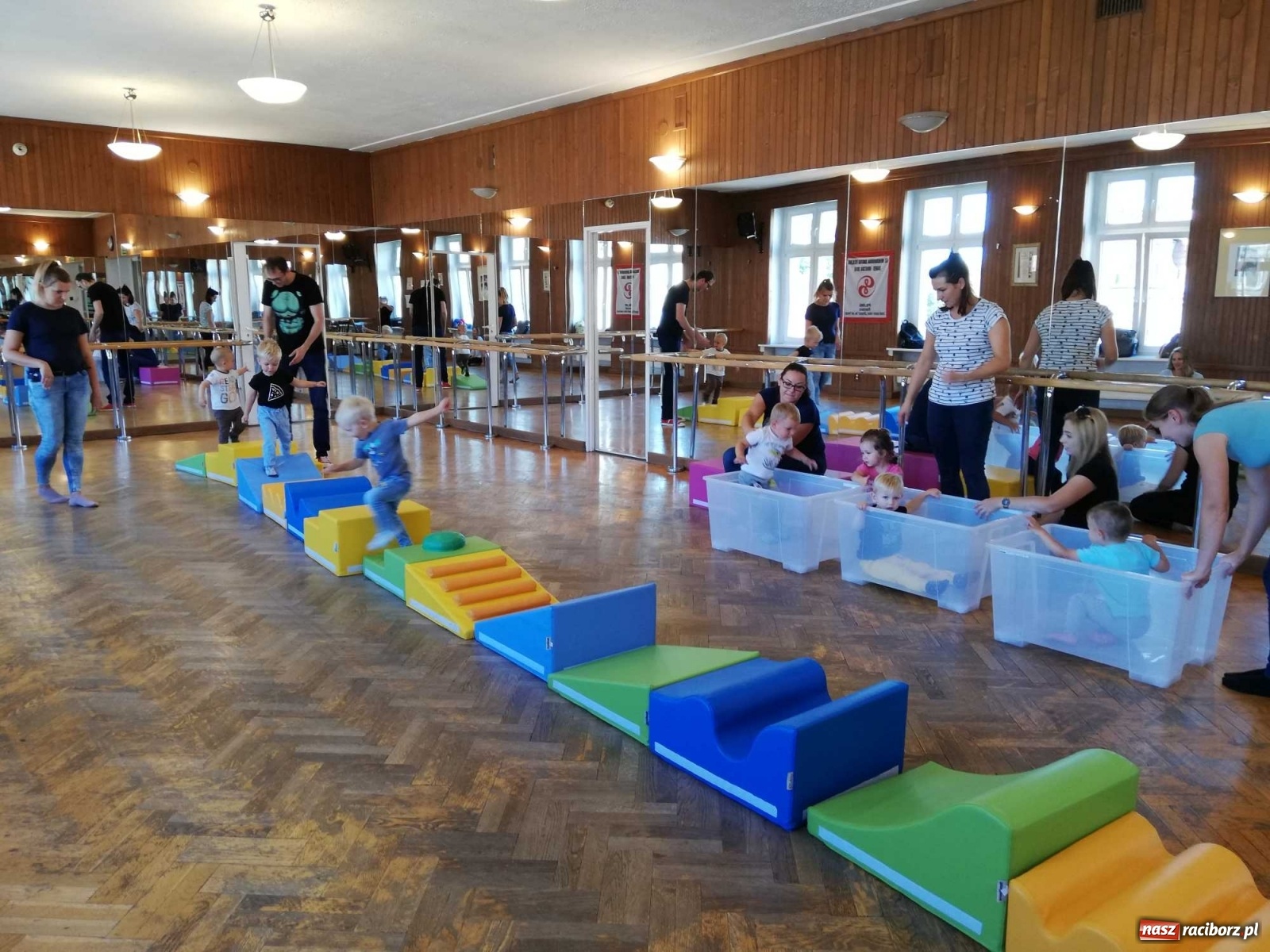 Zdjęcie w galerii na portalu naszraciborz.pl: Rozpoczęcie zajęć Fiku-miku w RCK wiadomości z regionu