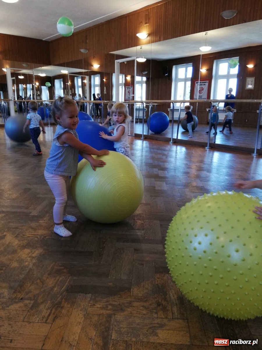 Zdjęcie w galerii na portalu naszraciborz.pl: Rozpoczęcie zajęć Fiku-miku w RCK wiadomości z regionu