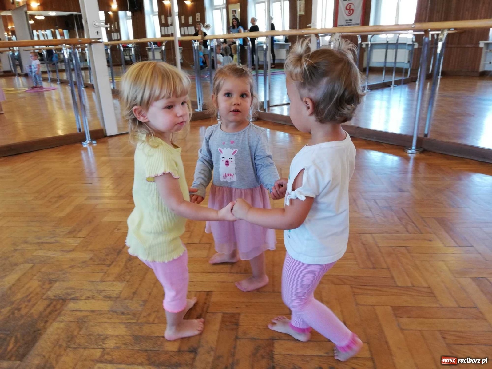 Zdjęcie w galerii na portalu naszraciborz.pl: Rozpoczęcie zajęć Fiku-miku w RCK wiadomości z regionu