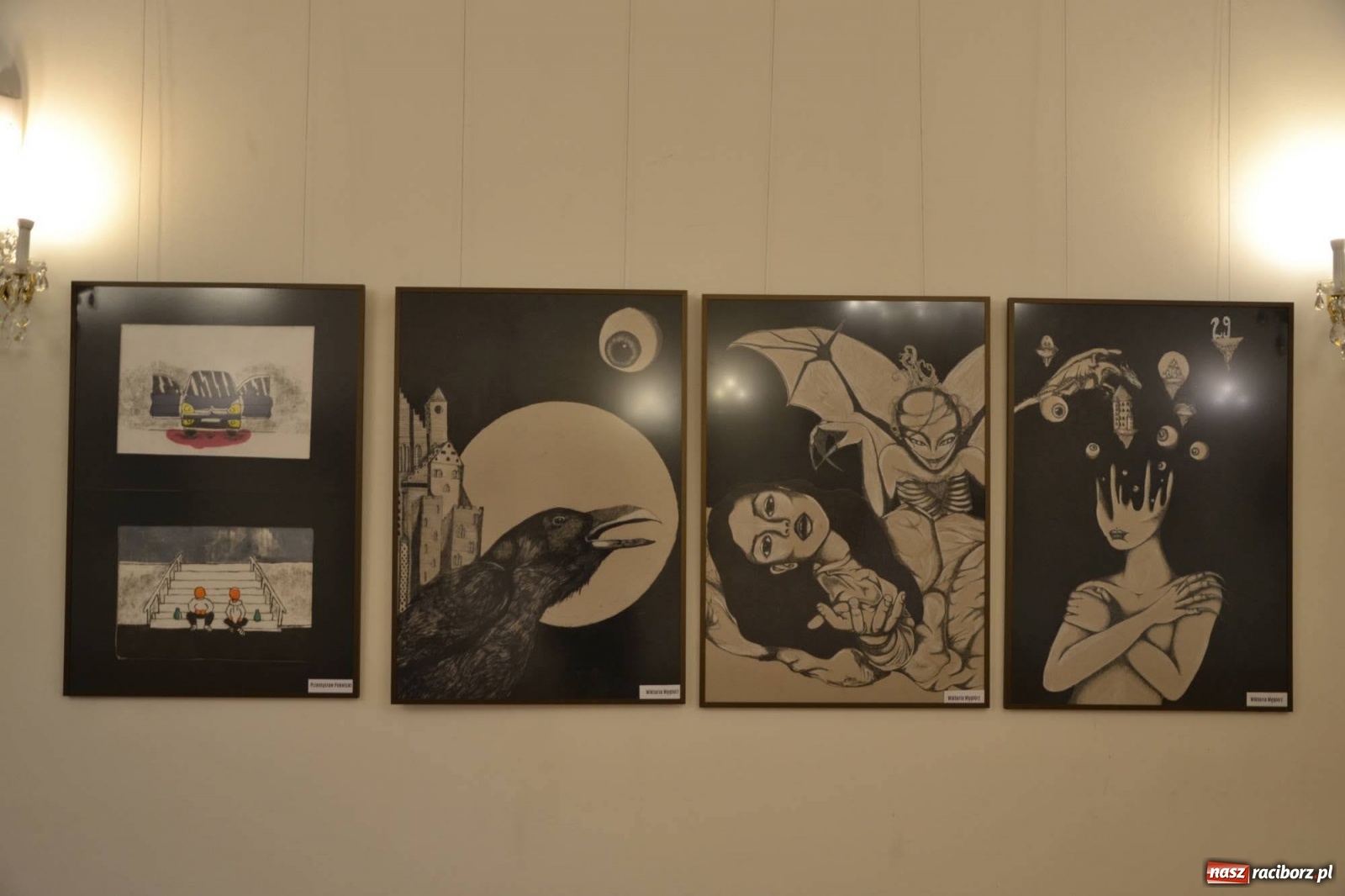 Zdjęcie w galerii na portalu naszraciborz.pl: Dyplomy 2020 - wernisaż wystawy na zamku wiadomości z regionu