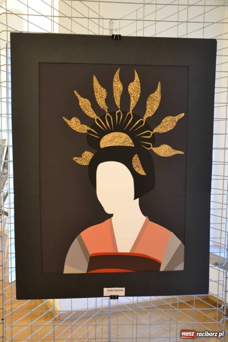 Zdjęcie w galerii na portalu naszraciborz.pl: Dyplomy 2020 - wernisaż wystawy na zamku wiadomości z regionu