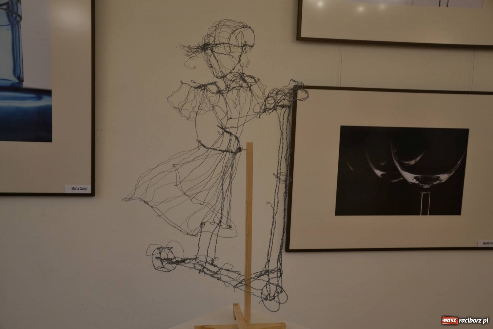 Zdjęcie w galerii na portalu naszraciborz.pl: Dyplomy 2020 - wernisaż wystawy na zamku wiadomości z regionu