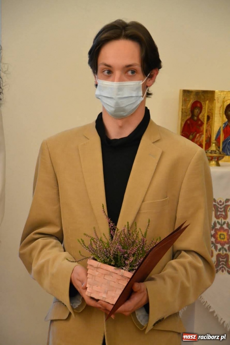 Zdjęcie w galerii na portalu naszraciborz.pl: Dyplomy 2020 - wernisaż wystawy na zamku wiadomości z regionu