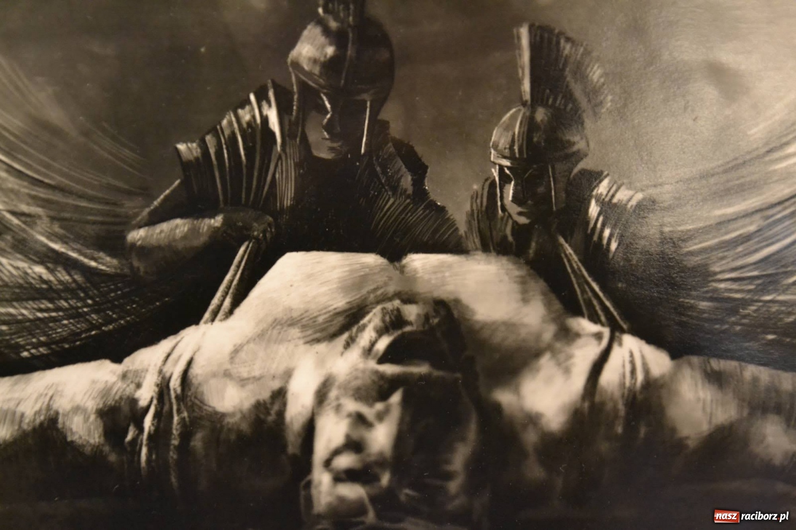 Zdjęcie w galerii na portalu naszraciborz.pl: Dyplomy 2020 - wernisaż wystawy na zamku wiadomości z regionu