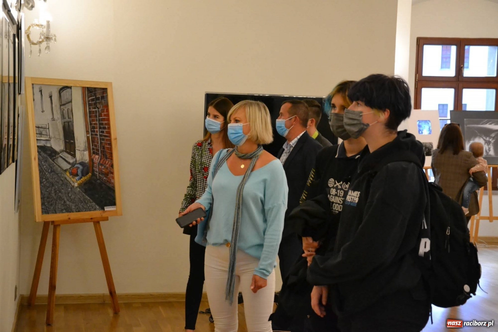 Zdjęcie w galerii na portalu naszraciborz.pl: Dyplomy 2020 - wernisaż wystawy na zamku wiadomości z regionu