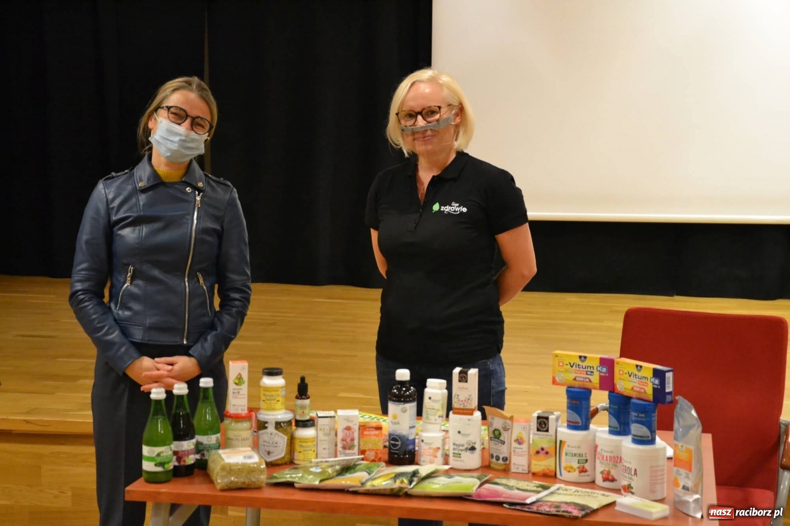 Zdjęcie w galerii na portalu naszraciborz.pl: O naturalnym wspomaganiu odporności na raciborskim zamku wiadomości z regionu