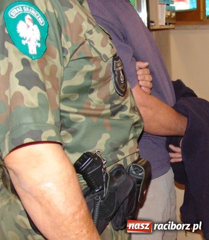 Zdjęcie w galerii na portalu naszraciborz.pl: ŚOSG: Zatrzymano obywatela Chin wiadomości z regionu