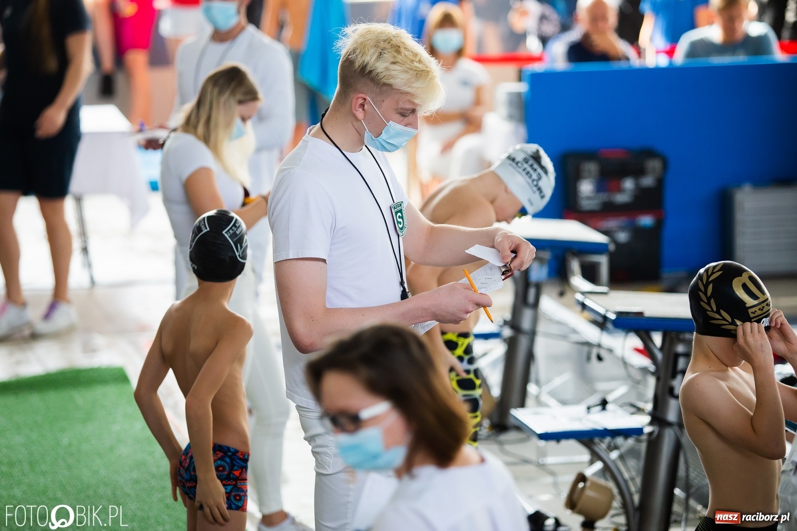 Zdjęcie w galerii na portalu naszraciborz.pl: Międzynarodowe Zawody Pływackie Puchar Sprintu o Puchar Dyrektora ZSOMS wiadomości z regionu