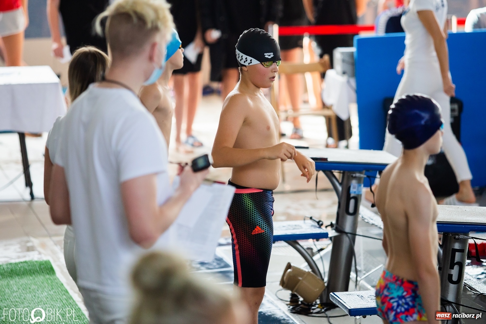 Zdjęcie w galerii na portalu naszraciborz.pl: Międzynarodowe Zawody Pływackie Puchar Sprintu o Puchar Dyrektora ZSOMS wiadomości z regionu