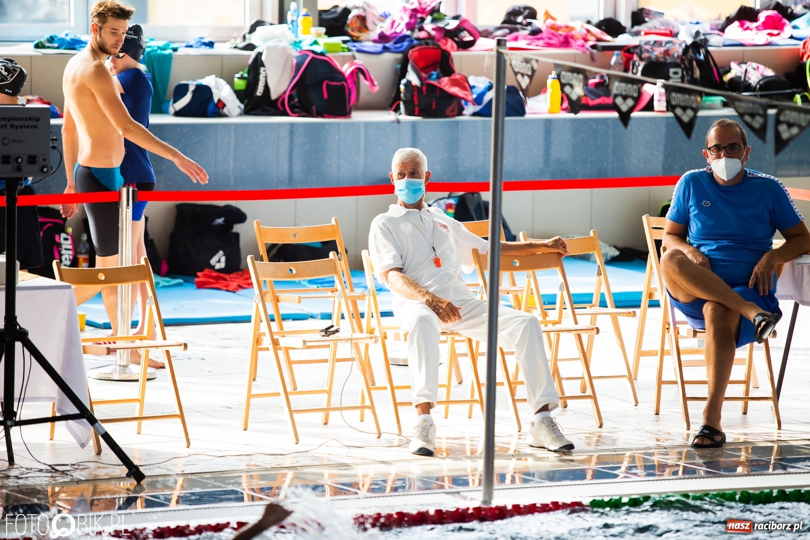 Zdjęcie w galerii na portalu naszraciborz.pl: Międzynarodowe Zawody Pływackie Puchar Sprintu o Puchar Dyrektora ZSOMS wiadomości z regionu