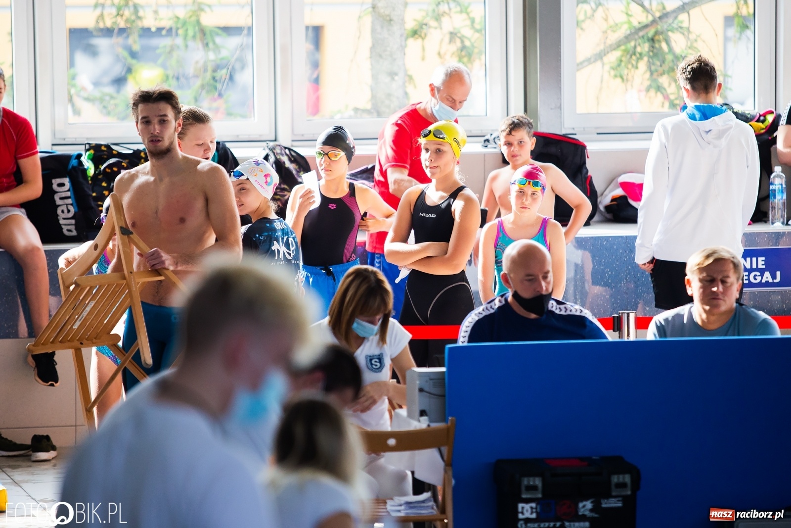 Zdjęcie w galerii na portalu naszraciborz.pl: Międzynarodowe Zawody Pływackie Puchar Sprintu o Puchar Dyrektora ZSOMS wiadomości z regionu