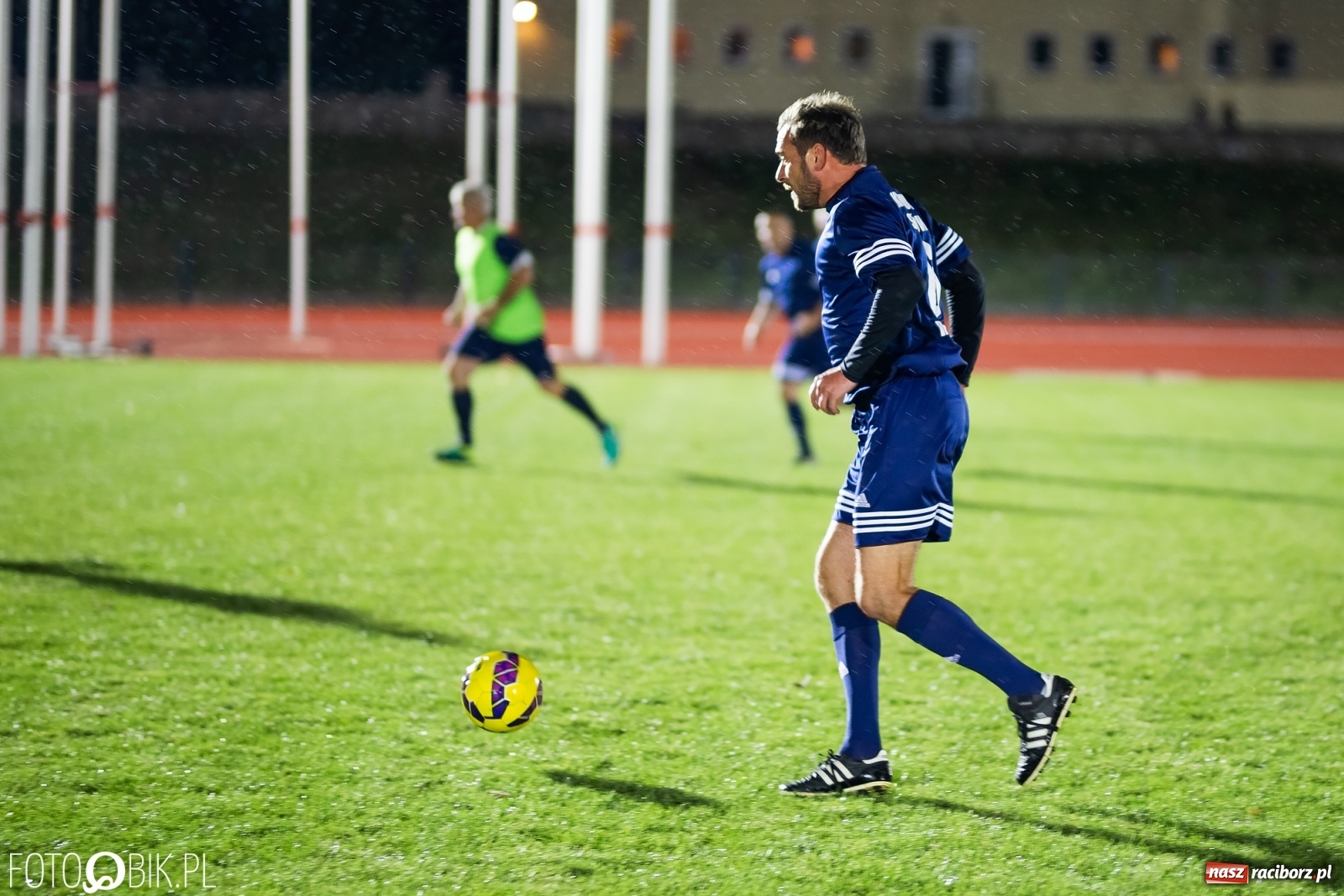 Zdjęcie w galerii na portalu naszraciborz.pl: Oldstars Cup na Zamkowej. Oldboje rywalizowali o puchar dyrektora OSiR [FOTO] wiadomości z regionu