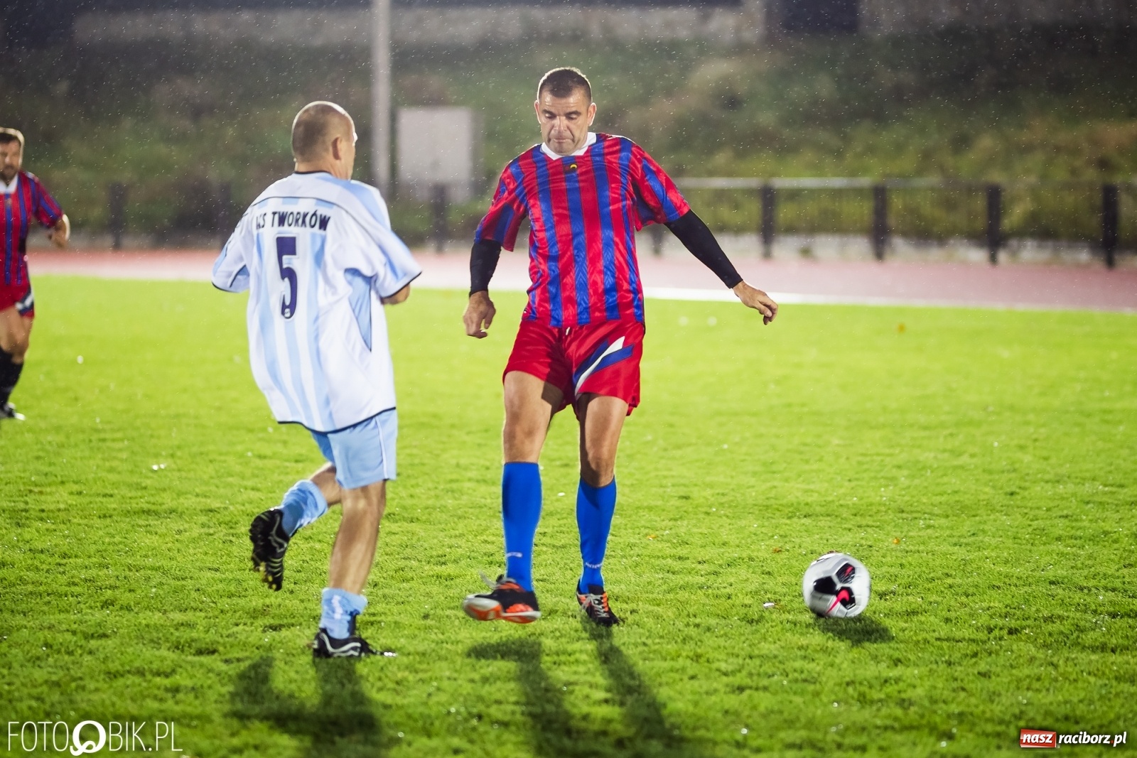 Zdjęcie w galerii na portalu naszraciborz.pl: Oldstars Cup na Zamkowej. Oldboje rywalizowali o puchar dyrektora OSiR [FOTO] wiadomości z regionu