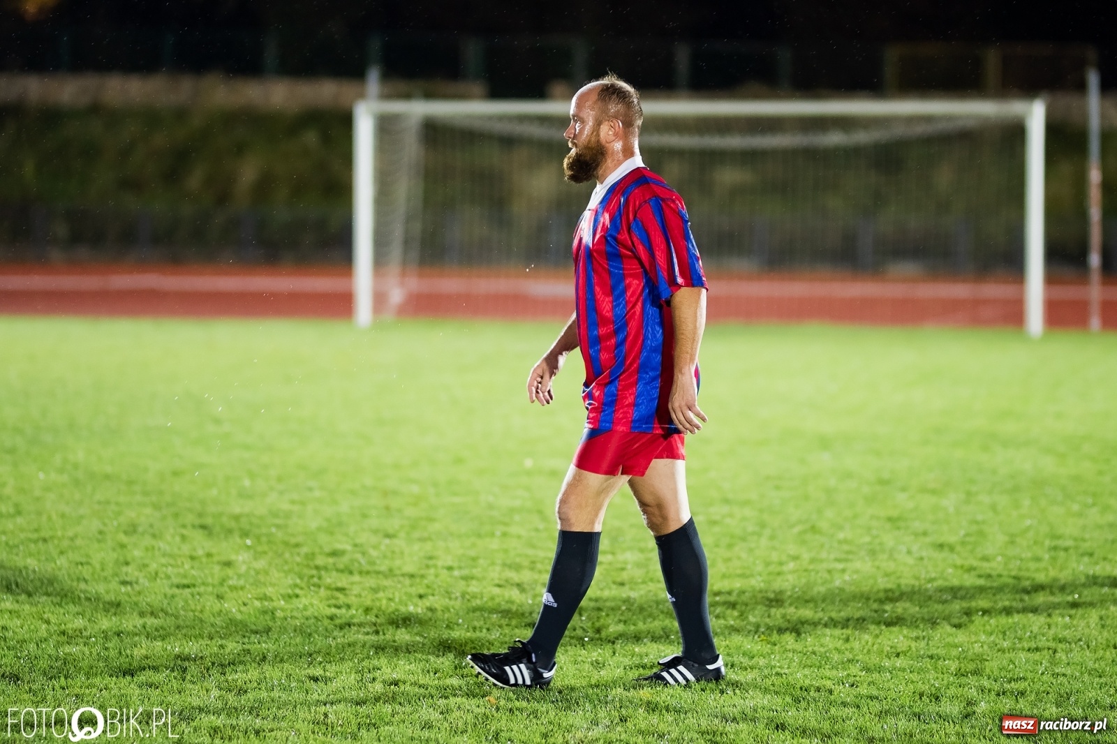 Zdjęcie w galerii na portalu naszraciborz.pl: Oldstars Cup na Zamkowej. Oldboje rywalizowali o puchar dyrektora OSiR [FOTO] wiadomości z regionu
