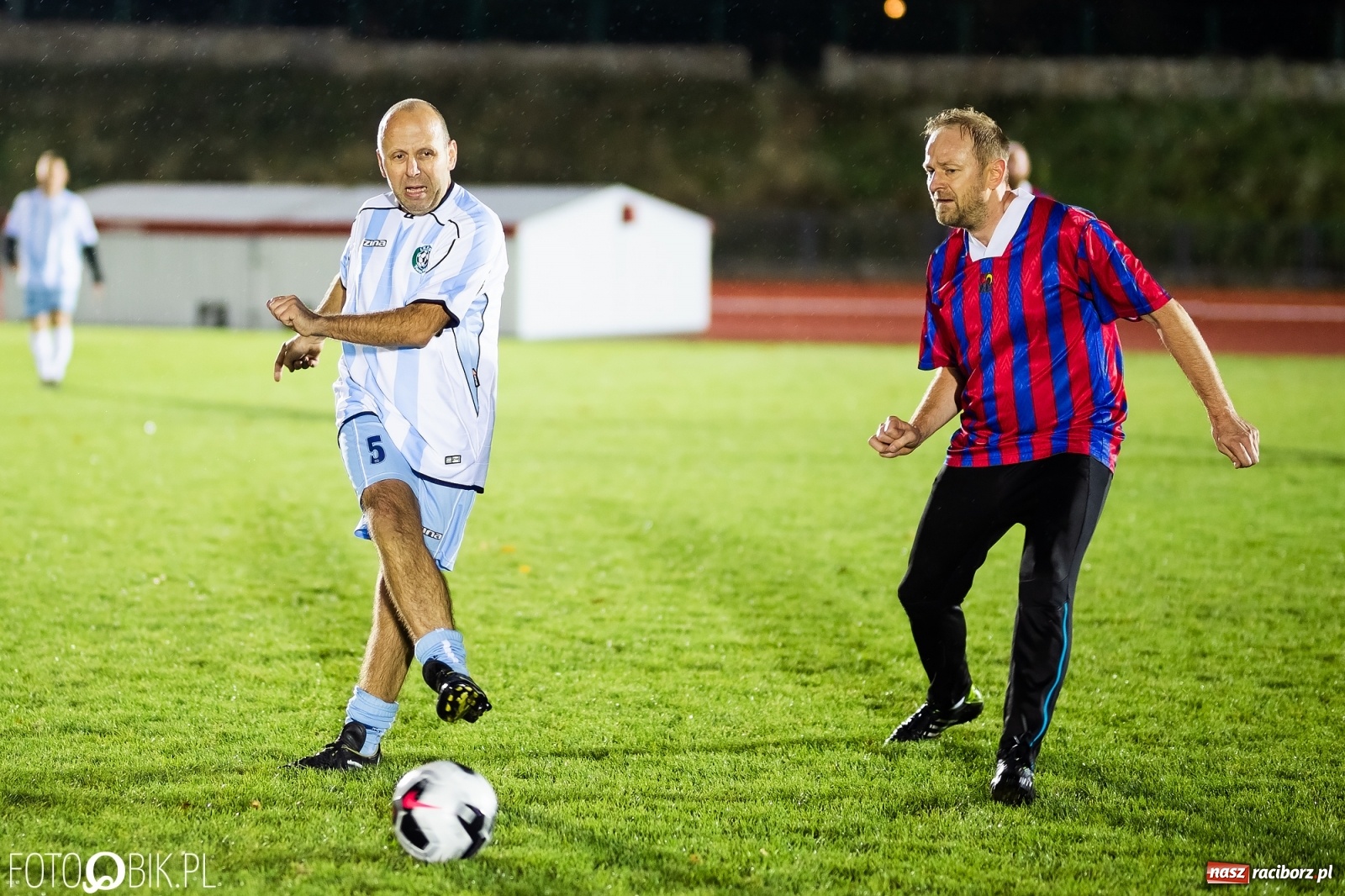 Zdjęcie w galerii na portalu naszraciborz.pl: Oldstars Cup na Zamkowej. Oldboje rywalizowali o puchar dyrektora OSiR [FOTO] wiadomości z regionu