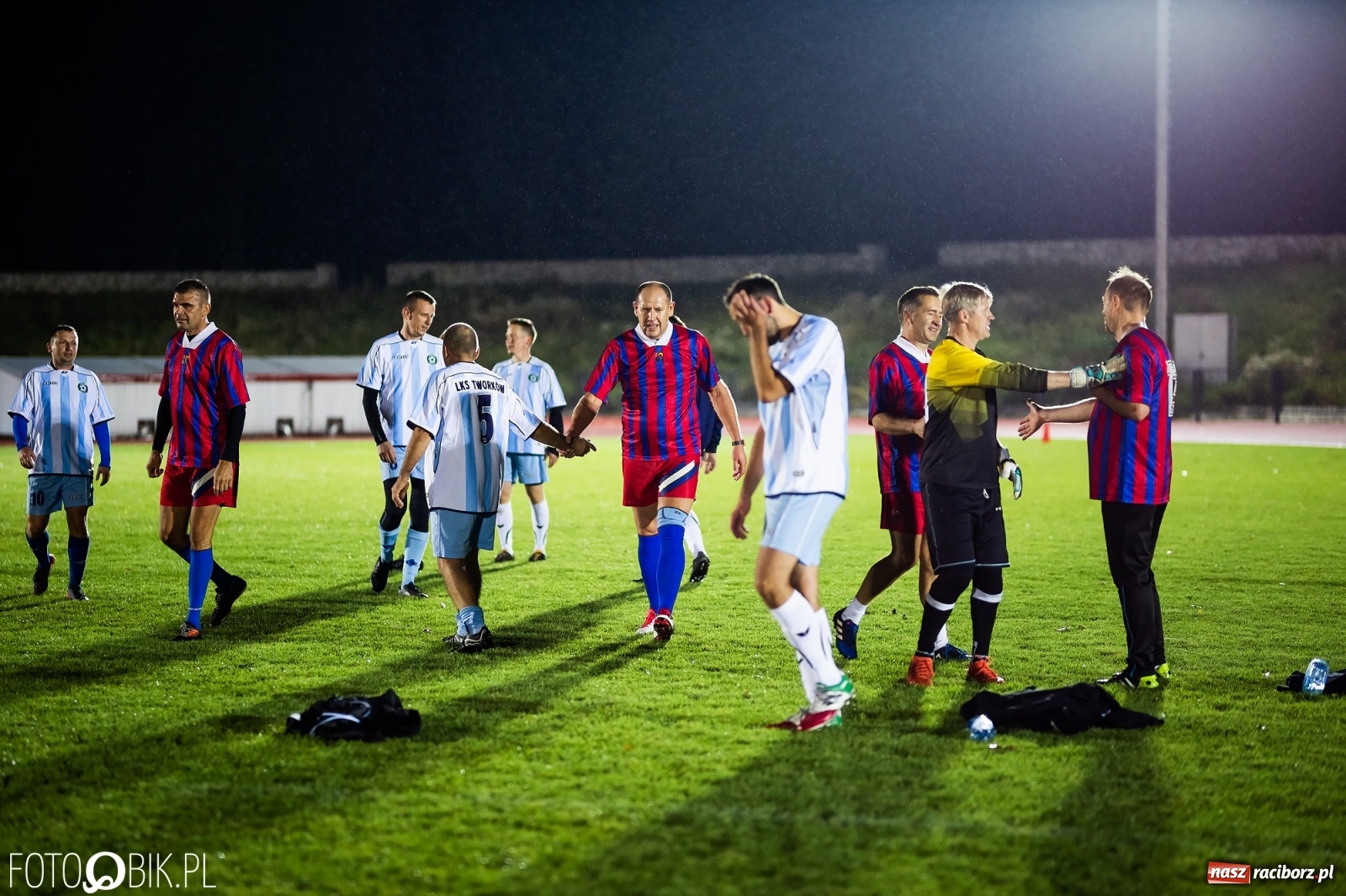 Zdjęcie w galerii na portalu naszraciborz.pl: Oldstars Cup na Zamkowej. Oldboje rywalizowali o puchar dyrektora OSiR [FOTO] wiadomości z regionu