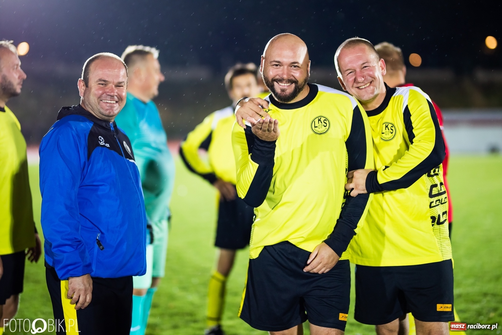 Zdjęcie w galerii na portalu naszraciborz.pl: Oldstars Cup na Zamkowej. Oldboje rywalizowali o puchar dyrektora OSiR [FOTO] wiadomości z regionu