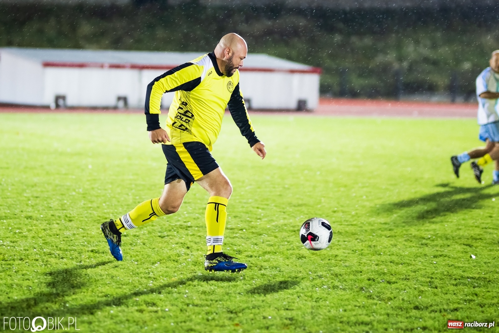 Zdjęcie w galerii na portalu naszraciborz.pl: Oldstars Cup na Zamkowej. Oldboje rywalizowali o puchar dyrektora OSiR [FOTO] wiadomości z regionu