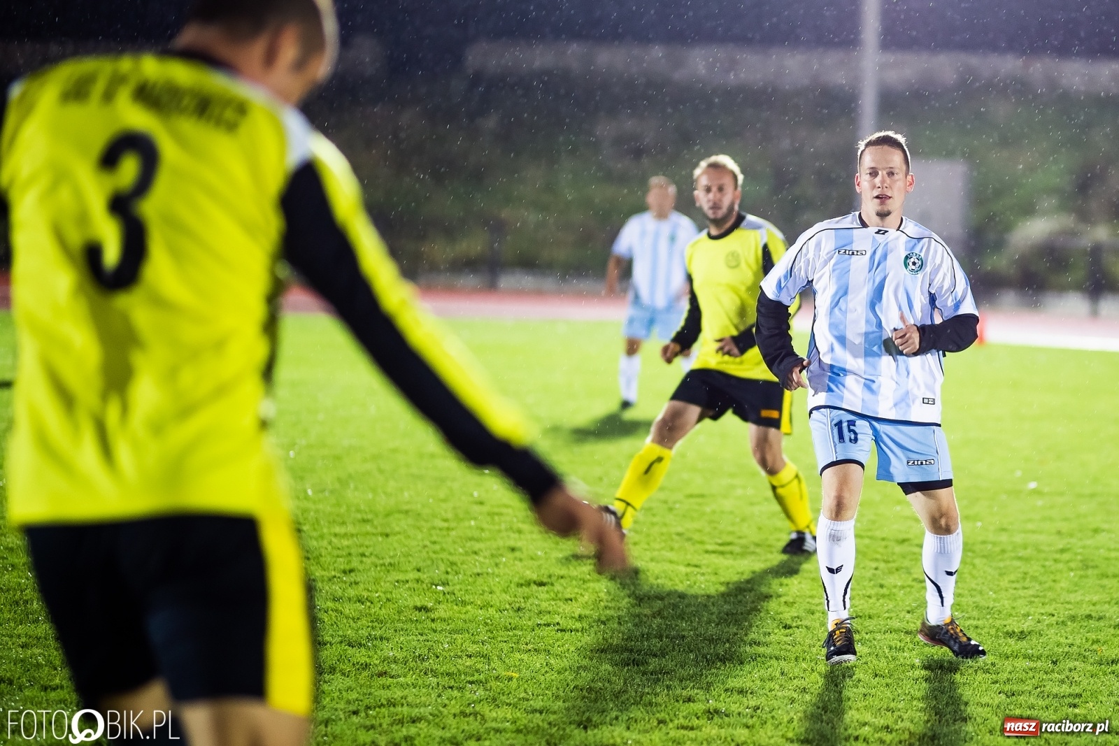 Zdjęcie w galerii na portalu naszraciborz.pl: Oldstars Cup na Zamkowej. Oldboje rywalizowali o puchar dyrektora OSiR [FOTO] wiadomości z regionu