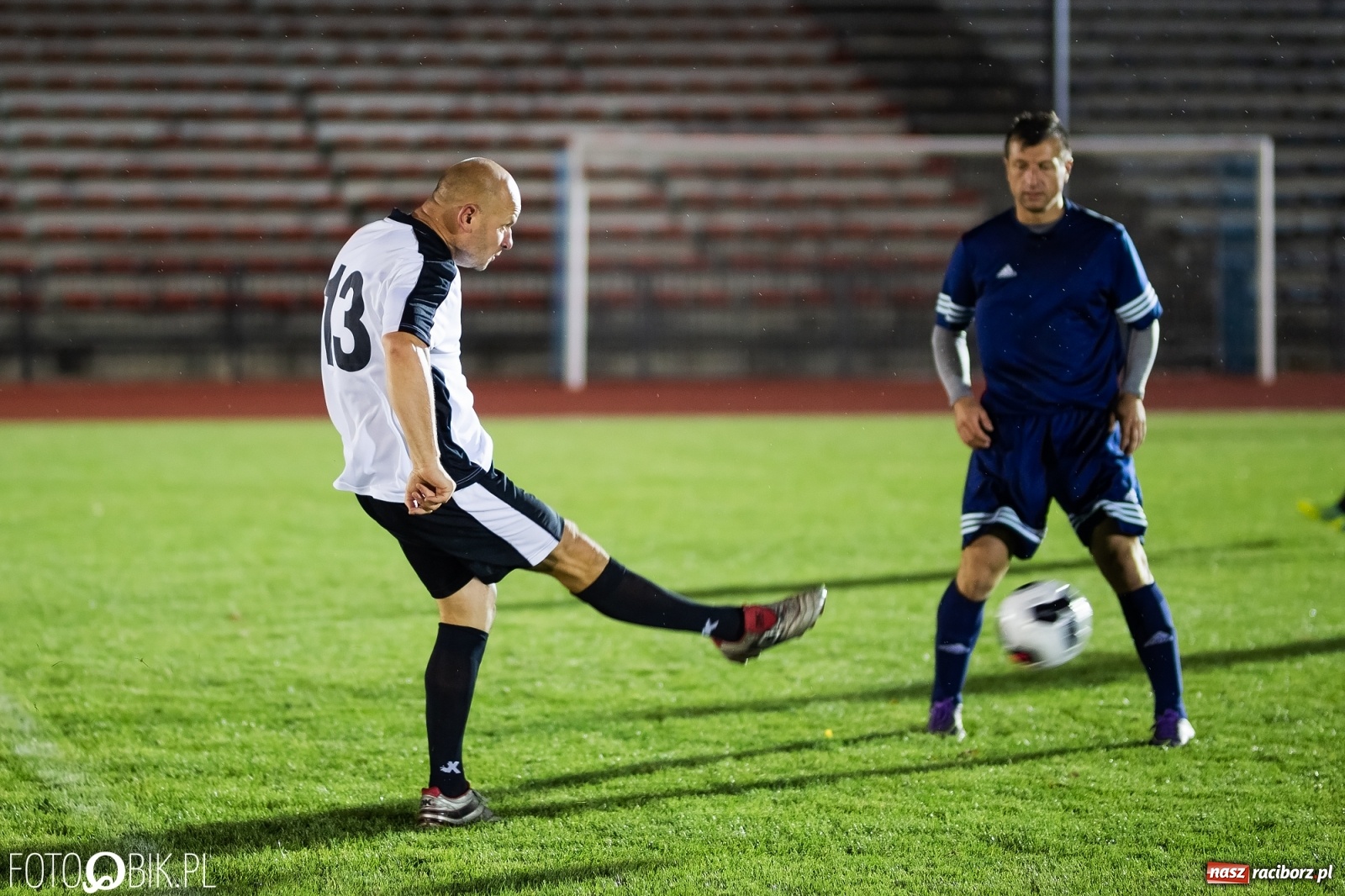 Zdjęcie w galerii na portalu naszraciborz.pl: Oldstars Cup na Zamkowej. Oldboje rywalizowali o puchar dyrektora OSiR [FOTO] wiadomości z regionu